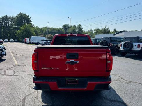 Used 2019 Chevrolet Colorado W/T w/ Custom Special Edition AWD/4WD image 4