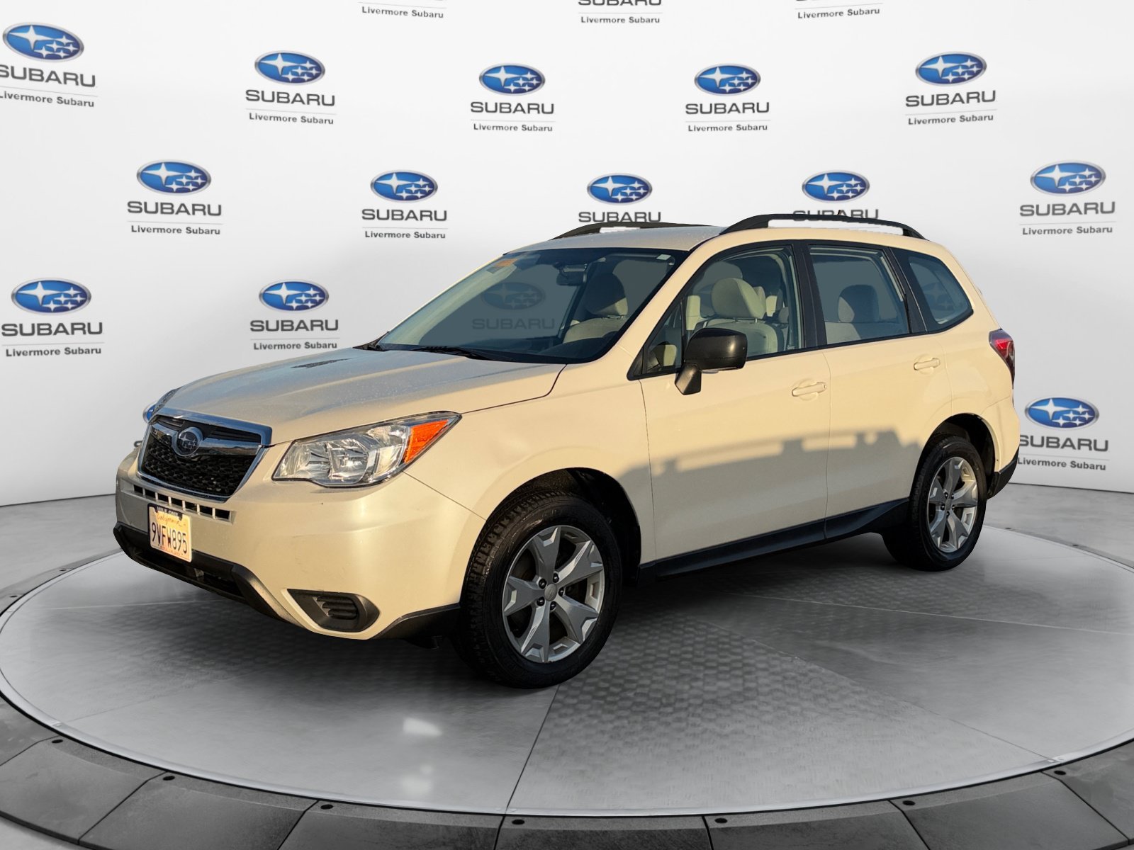 Used 2015 Subaru Forester 2.5i w/ Alloy Wheel Package AWD/4WD image 3