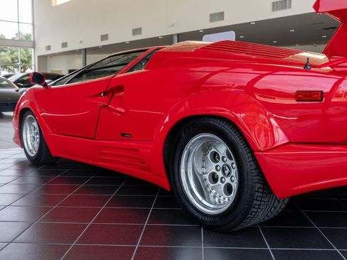 Used 1989 Lamborghini Countach Coupe RWD image 6