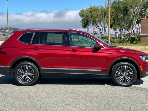 Used 2019 Volkswagen Tiguan SEL image 3