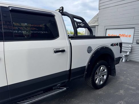 Used 2018 Ford F150 XLT w/ Equipment Group 302A Luxury AWD/4WD image 32