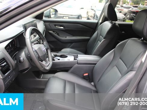 Used 2026 Nissan Rogue SL FWD image 12