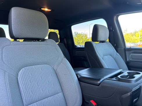 Used 2022 RAM 1500 Big Horn AWD/4WD image 31