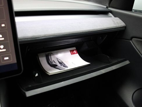 Used 2020 Tesla Model Y Performance image 37