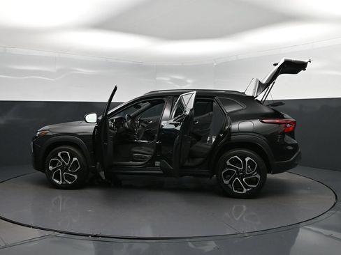 New 2026 Chevrolet Trax RS w/ Sunroof Package FWD image 42