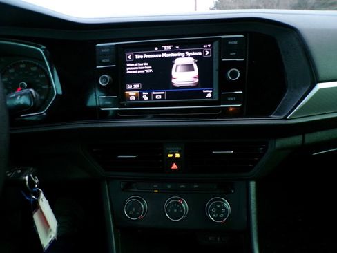 Used 2020 Volkswagen Jetta S w/ Driver Assistance Package image 15