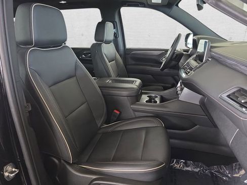 Used 2023 GMC Yukon SLT w/ SLT Premium Package AWD/4WD image 10