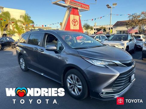 Used 2024 Toyota Sienna Limited FWD image 1