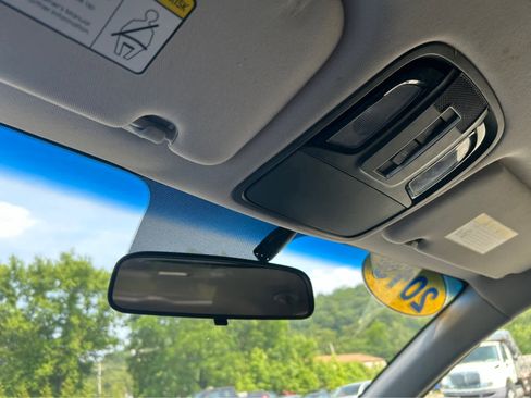 Used 2019 Kia Sorento LX image 24