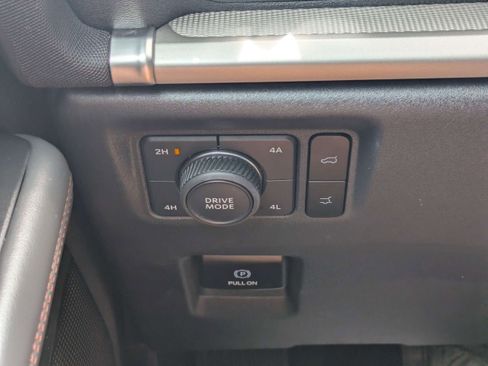 Used 2025 Ford Expedition Max Active AWD/4WD image 22