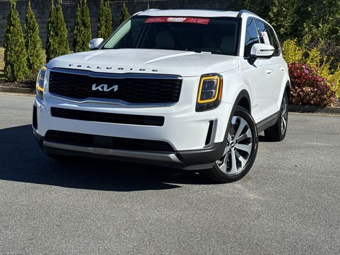 Used 2022 Kia Telluride EX w/ EX Premium Package image 5