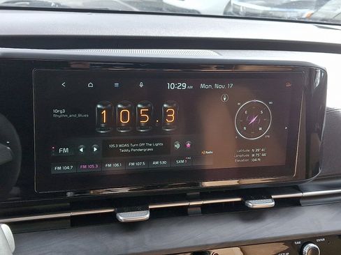 Certified 2022 Kia Carnival EX image 15