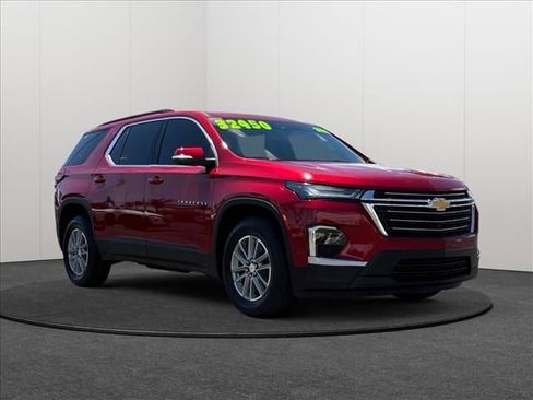 Used 2023 Chevrolet Traverse LT FWD image 5