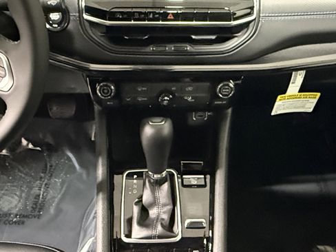 New 2026 Jeep Compass Latitude AWD/4WD image 21