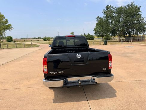 Used 2007 Nissan Frontier SE w/ SE Value Truck Pkg RWD image 9