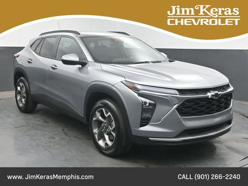 New 2026 Chevrolet Trax LT w/ Driver Confidence Package FWD image 1