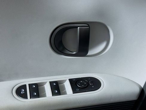 New 2026 Hyundai Ioniq 5 SEL AWD/4WD image 13
