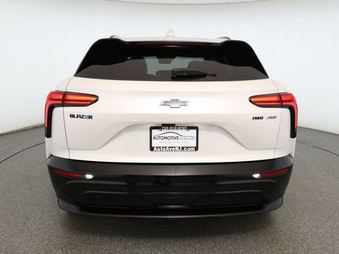 Used 2024 Chevrolet Blazer EV RS image 5