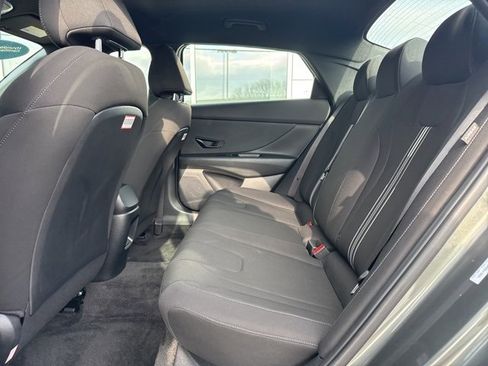 Certified 2025 Hyundai Elantra Sport image 51