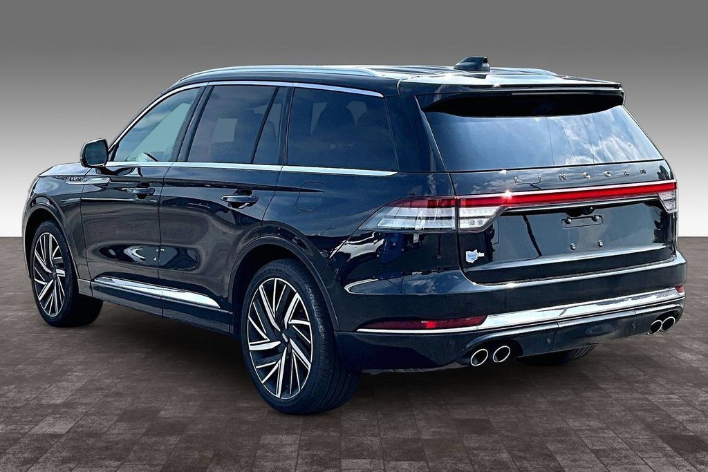 Used 2025 Lincoln Aviator Black Label AWD/4WD image 26
