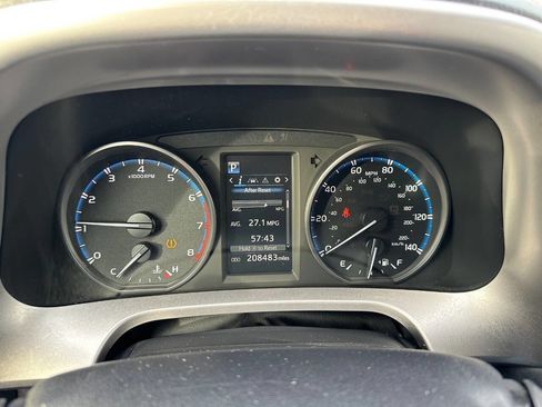 Used 2017 Toyota RAV4 LE image 16