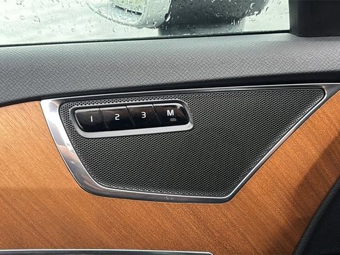 Certified 2023 Volvo XC90 B6 Core w/ Climate Package image 12