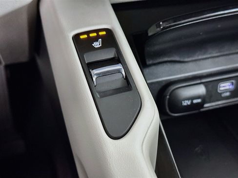 Used 2025 Kia Telluride S FWD image 26