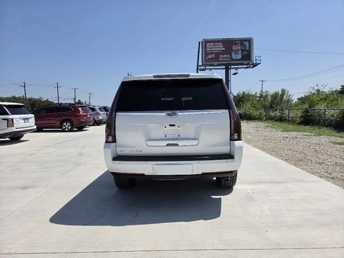 Used 2018 Cadillac Escalade Premium Luxury AWD/4WD image 6