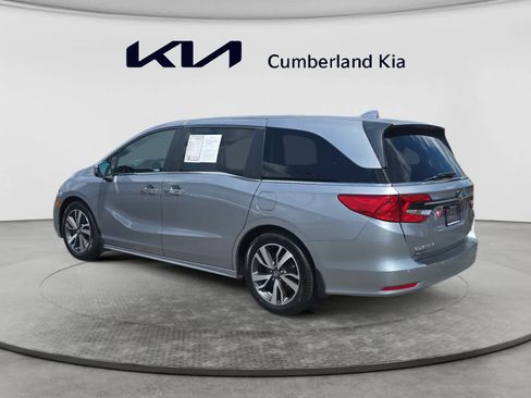 Used 2021 Honda Odyssey Touring image 3