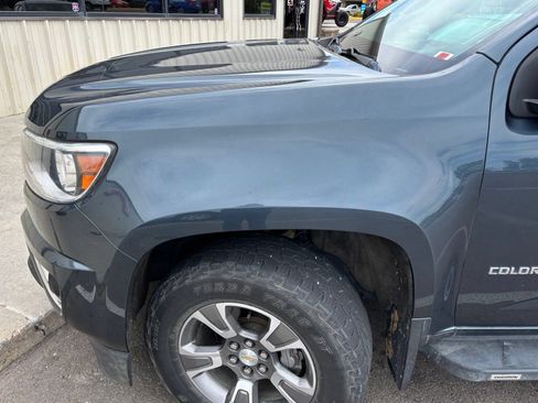 Used 2019 Chevrolet Colorado Z71 AWD/4WD image 9