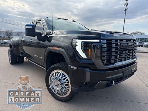 Used 2024 GMC Sierra 3500 Denali Ultimate image 1