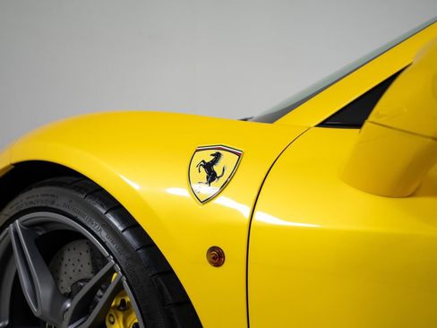Used 2015 Ferrari 458 Speciale A image 19