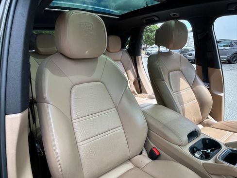 Used 2019 Porsche Cayenne image 30