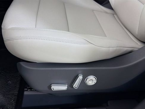 New 2026 Lincoln Nautilus Premier AWD/4WD image 21