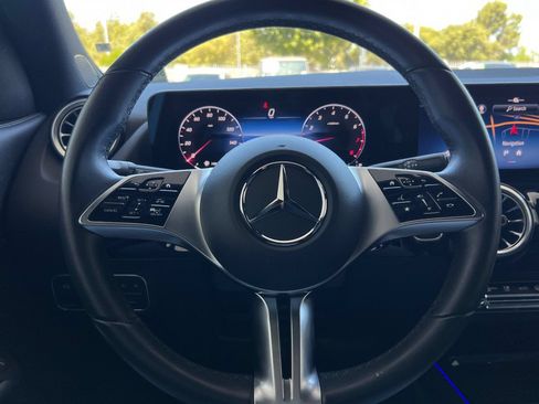 Certified 2025 Mercedes-Benz GLA 250 4MATIC image 29