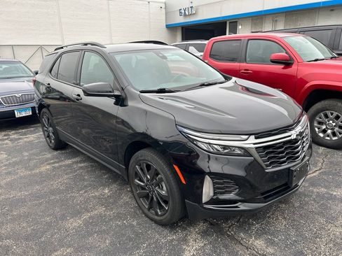 Used 2023 Chevrolet Equinox RS w/ LPO, Cargo Package AWD/4WD image 2