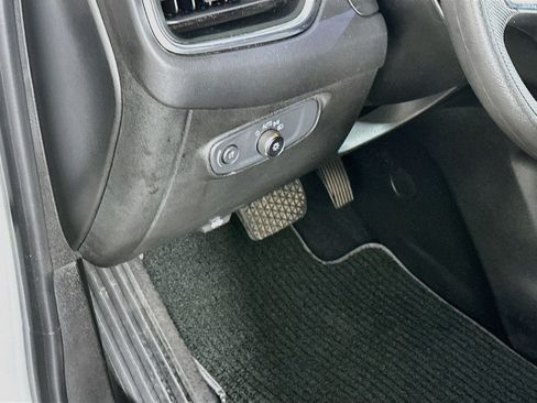 Used 2021 Chevrolet Equinox LS w/ LS Convenience Package FWD image 16