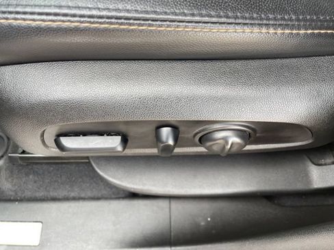 Used 2020 Chevrolet Equinox Premier FWD image 24