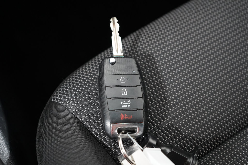 Used 2017 Kia Forte LX FWD image 27