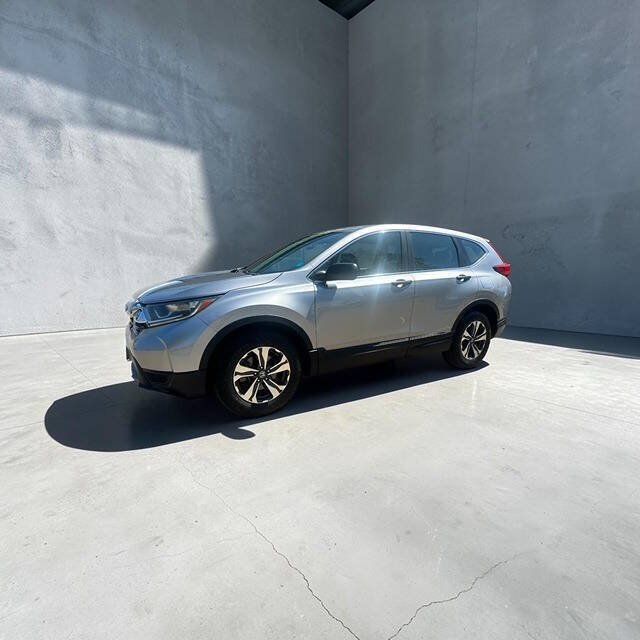Used 2018 Honda CR-V LX image 1