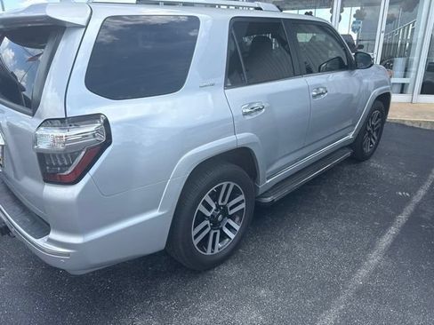 Used 2021 Toyota 4Runner Limited AWD/4WD image 3