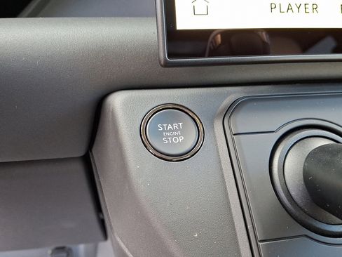 New 2026 Land Rover Defender 110 OCTA image 18