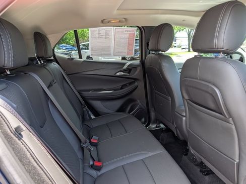 Used 2023 Buick Encore GX Essence w/ Experience Buick Package FWD image 19