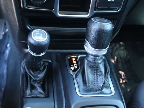 Used 2022 Jeep Wrangler Unlimited Sport AWD/4WD image 16