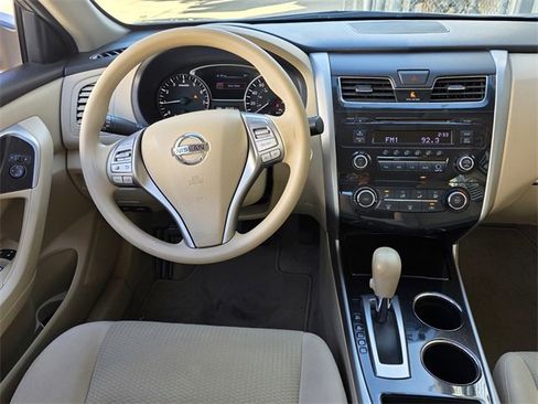Used 2014 Nissan Altima 2.5 S image 12