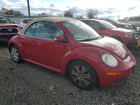 Used 2010 Volkswagen Beetle Convertible image 3
