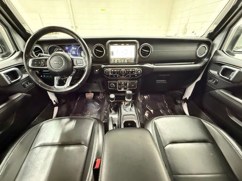 Used 2023 Jeep Wrangler Sahara w/ Cold Weather Group AWD/4WD image 40