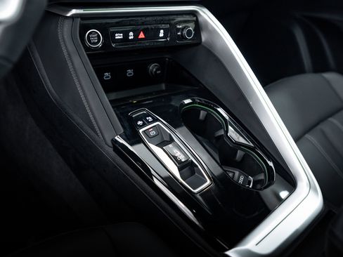 Certified 2025 Audi Q5 Premium Plus w/ Premium Plus image 9