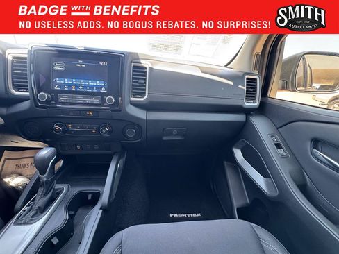 Used 2022 Nissan Frontier SV w/ Technology Package RWD image 24