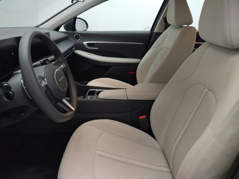 Used 2025 Hyundai Sonata SEL FWD image 17